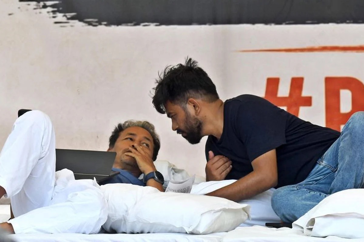 দেশ